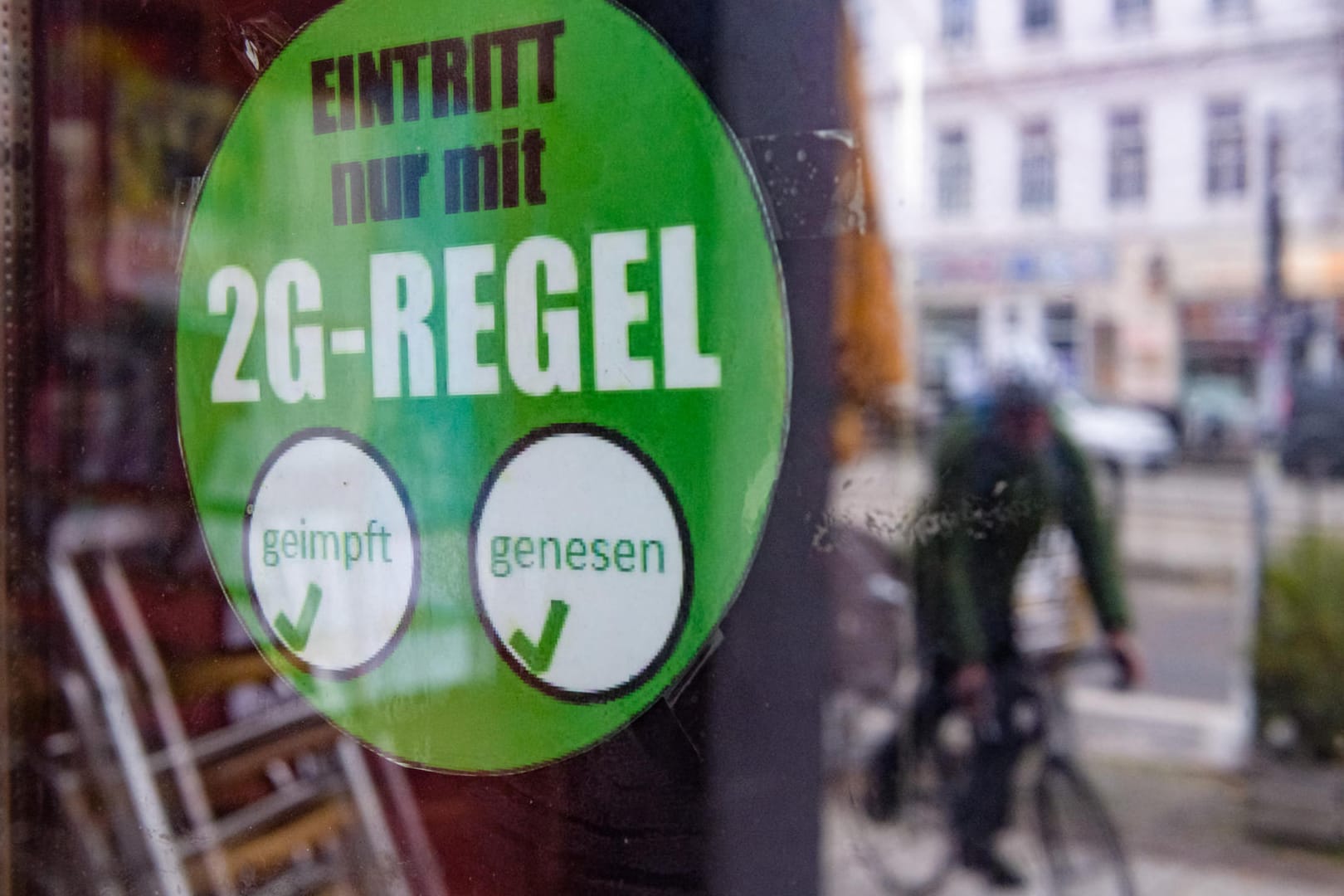 2G-Regel in einem Restaurant in Bayern: Die Bundesländer haben unterschiedliche Regelungen.