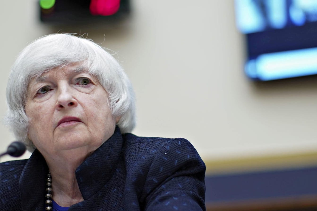 US-Finanzministerin Janet Yellen bei einer Anhörung (Archivbild): Sie hat den Stichtag verschoben, bis zu dem die Schuldenobergrenze angehoben werden muss.