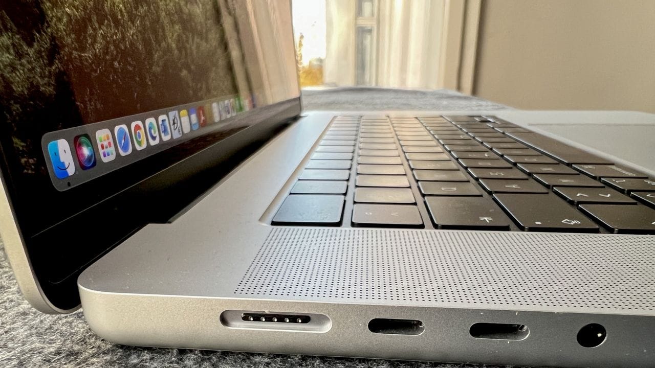 Wiedergewonnene Portvielfalt: Apple hat gelernt, dass bei Notebooks Design nicht alles ist.