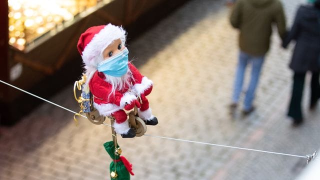 Weihnachtsfeier trotz Corona? Als Online-Variante oder unter freiem Himmel ist das denkbar.