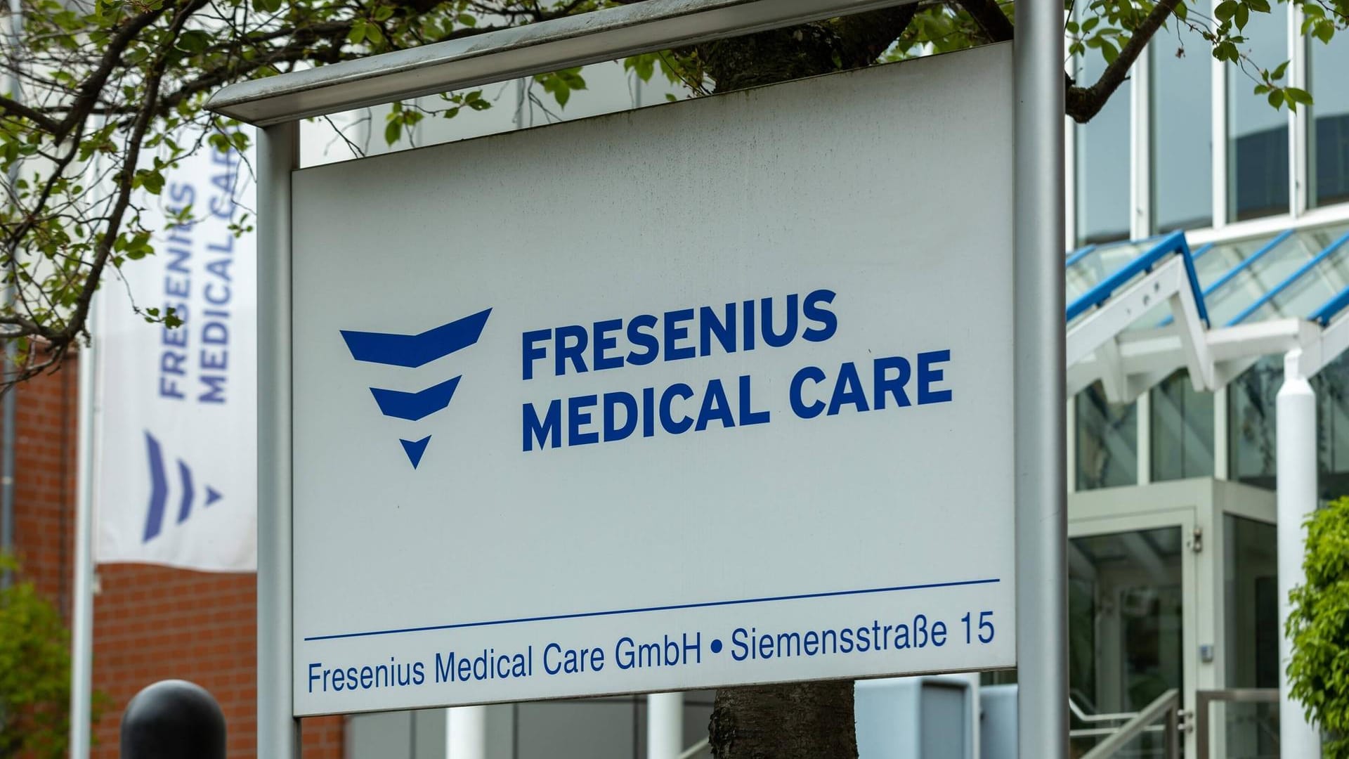 Stammsitz der Fresenius Medical Care Bad Homburg (Archivbild): Hier und an weiteren deutschen Standorten verlieren wohl hunderte Menschen ihren Job.