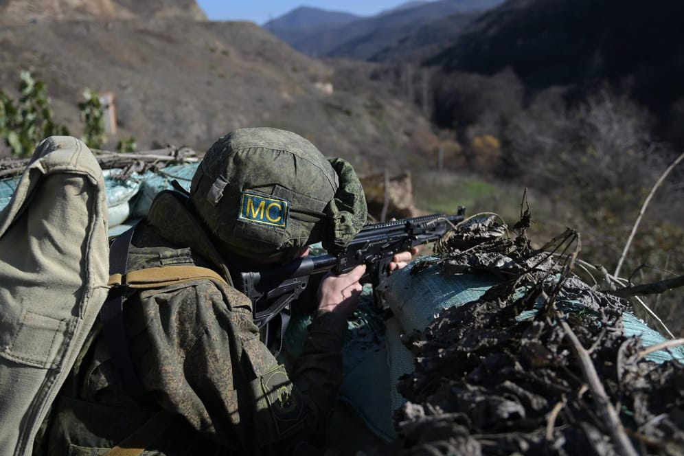 Training des aserbaidschanischen Militärs: In der Konfliktregion Berg-Karabach sollen sieben Soldaten getötet worden sein.
