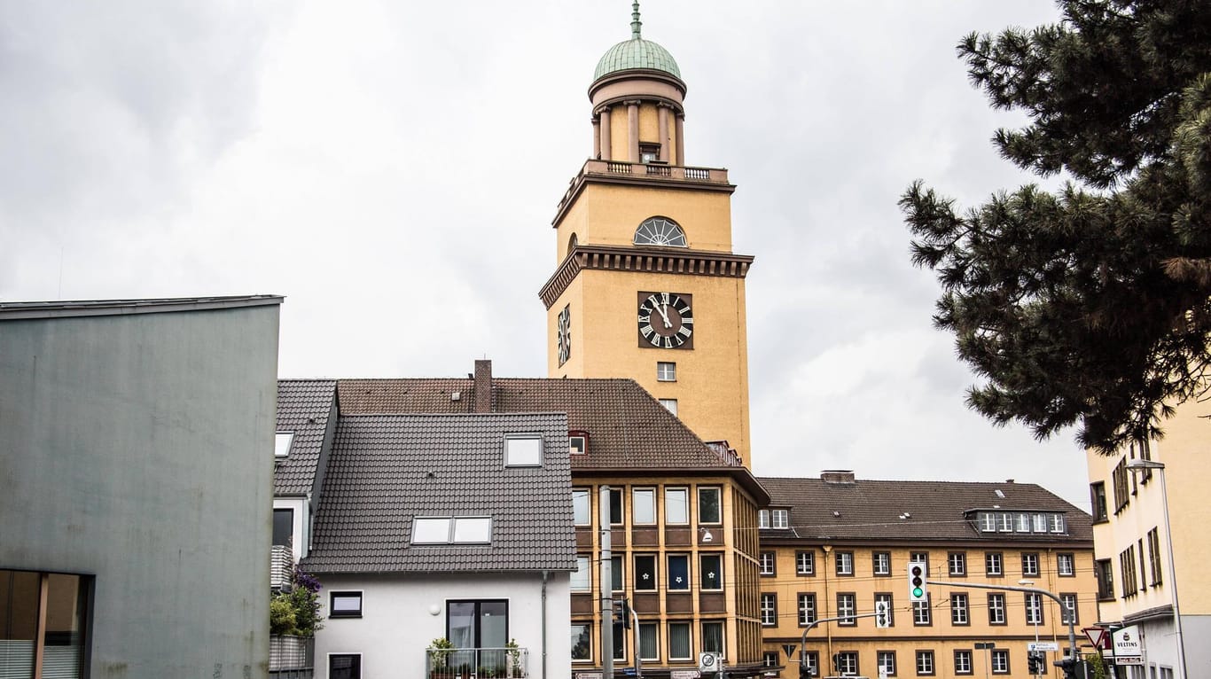Das Rathaus in Witten (Archivbild) Hacker haben Daten der Stadt im Darknet veröffentlicht.