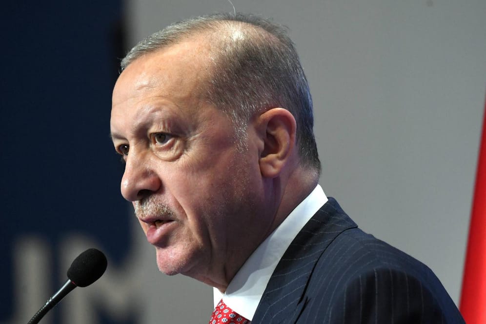 Kein Freund von hohen Zinsen: Der türkische Präsident Recep Tayyip Erdogan treibt mit seiner Zinspolitik die Lira in den Abgrund.