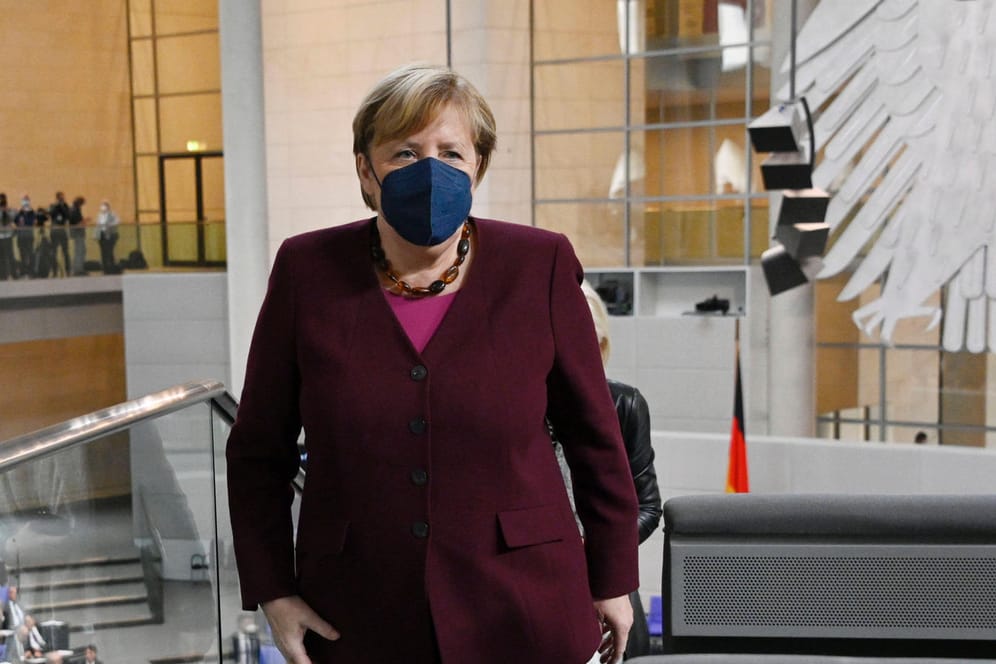 Angela Merkel: Die Kanzlerin schätzt die Corona-Lage derzeit als "dramatisch" ein.