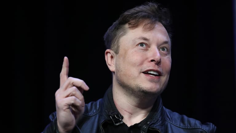 Hält sein "Versprechen": Mit den jüngsten Aktien-Verkäufen hat Musk 8,8 Milliarden Dollar eingenommen, vorher hat er bei Twitter abstimmen lassen. Die Entscheidung stand wohl aber schon davor.