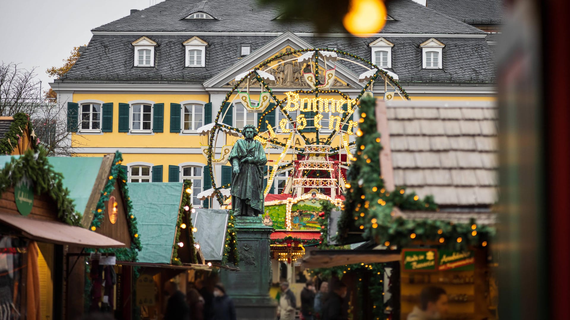 Vergangenes Jahr fielen Weihnachtsmärkte wegen des Lockdowns ins Wasser (Symbolbild).