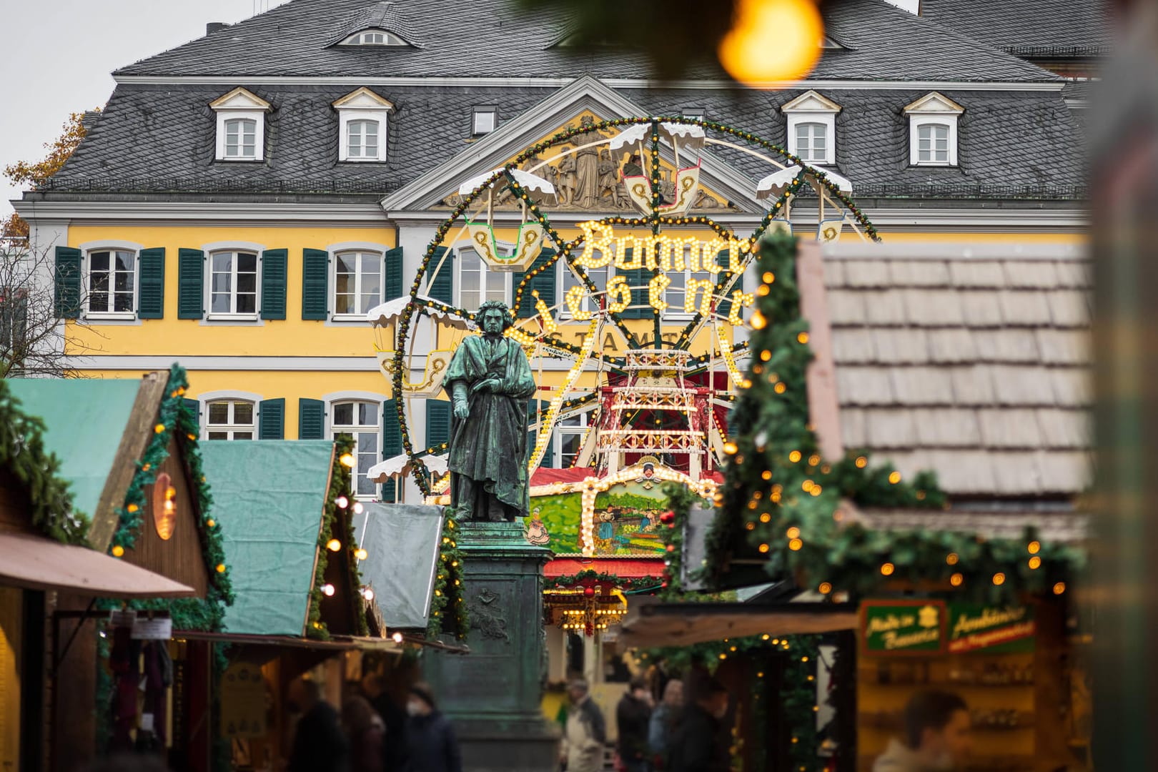 Vergangenes Jahr fielen Weihnachtsmärkte wegen des Lockdowns ins Wasser (Symbolbild).