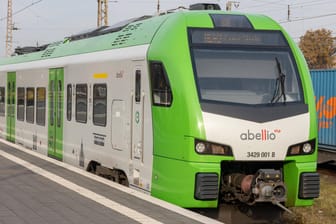 Regionalexpress von Abellio (Symbolbild): Die Tochter der holländischen Staatsbahn steht vor dem Aus in Nordrhein-Westfalen.