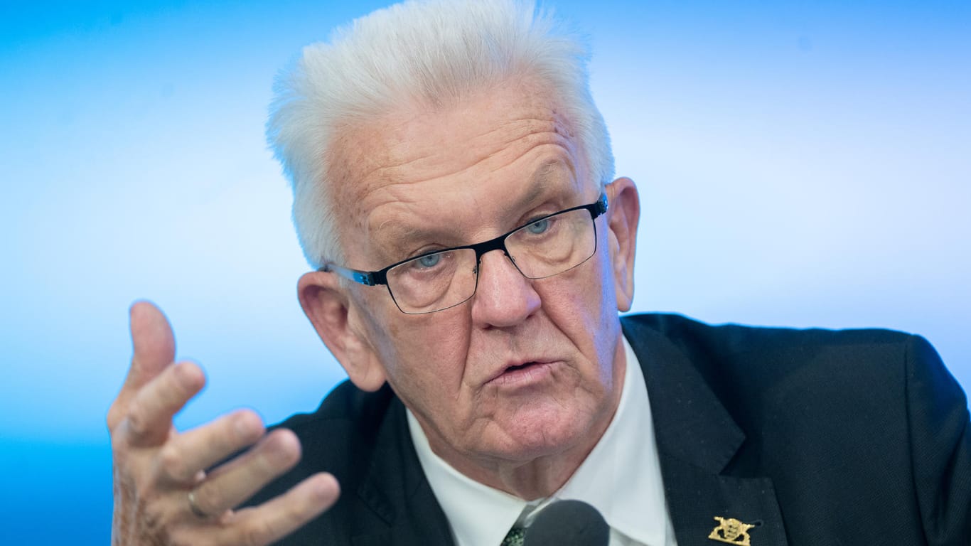 Winfried Kretschmann: Der Grünen-Ministerpräsident will die Maßnahmen in seinem Bundesland im Notfall deutlich verschärfen.
