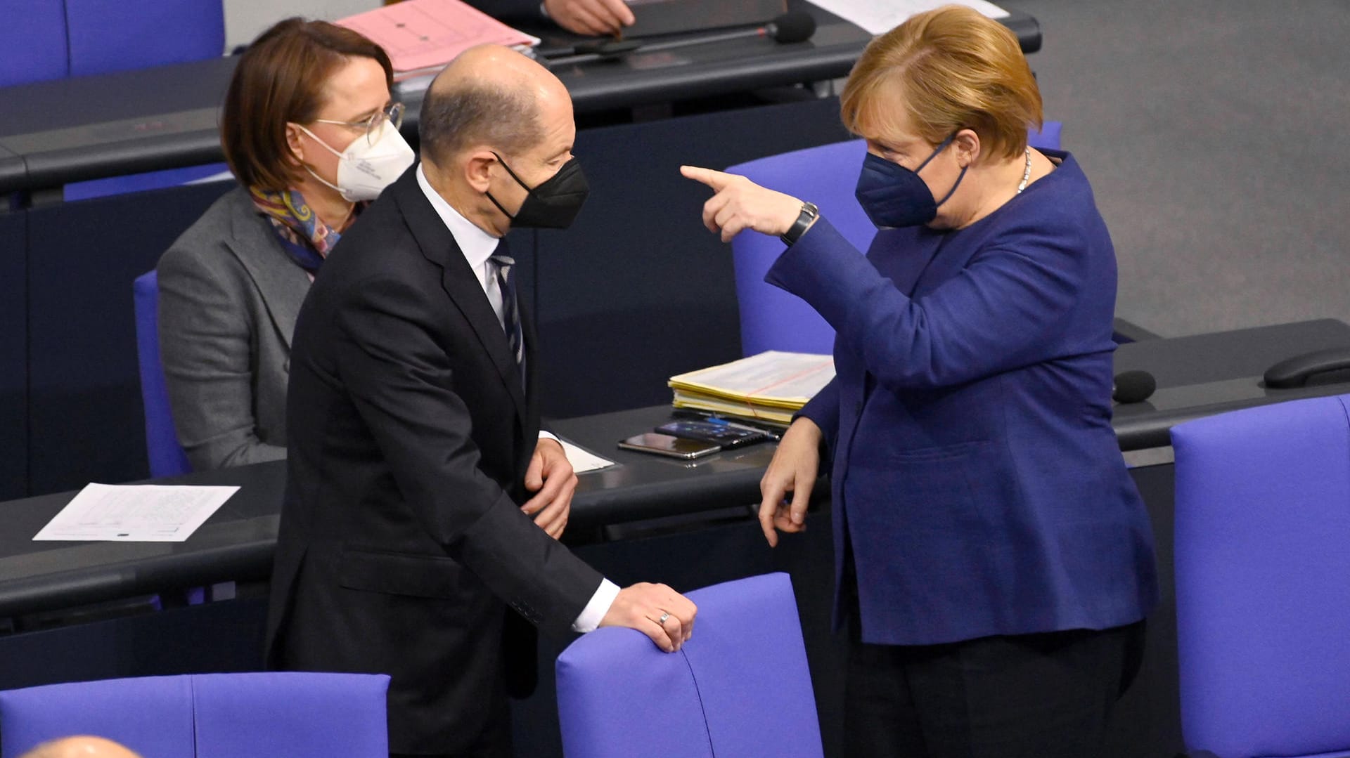 Noch-nicht-Kanzler und Noch-Kanzlerin: Olaf Scholz und Angela Merkel