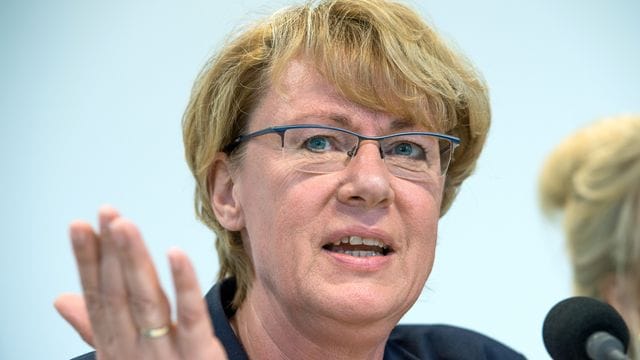 Barbara Otte-Kinast spricht