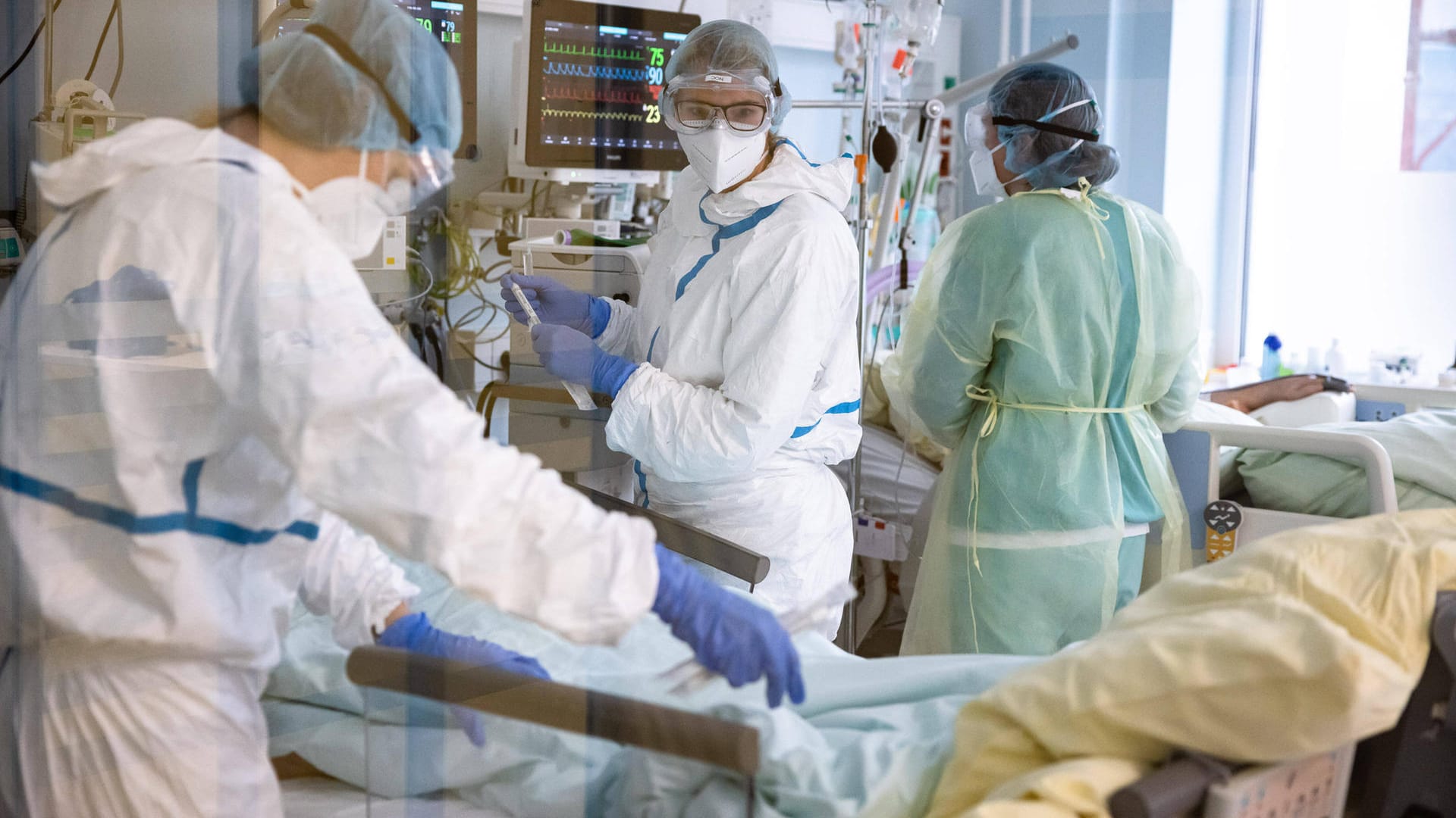 Corona-Intensivstation (Symbolbild): Die Zahlen der Corona-Patienten im Krankenhaus werden immer wichtiger.