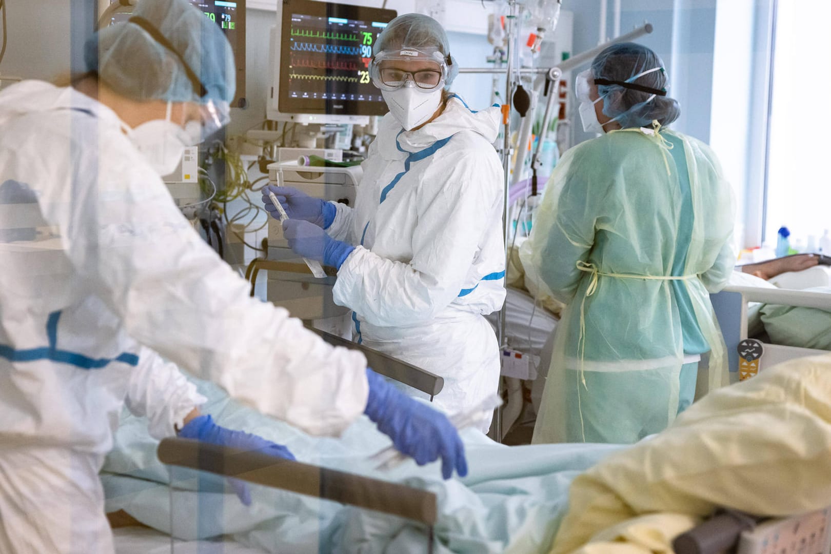 Corona-Intensivstation (Symbolbild): Die Zahlen der Corona-Patienten im Krankenhaus werden immer wichtiger.