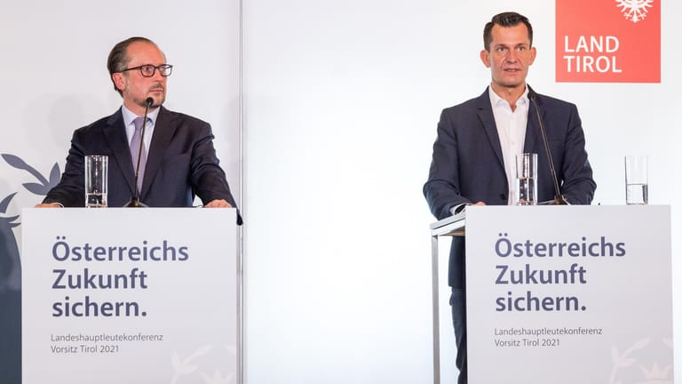 Kanzler Alexander Schallenberg und Gesundheitsminister Wolfgang Mückstein: Die österreichische Regierung hat einen Lockdown ab Montag verhängt.