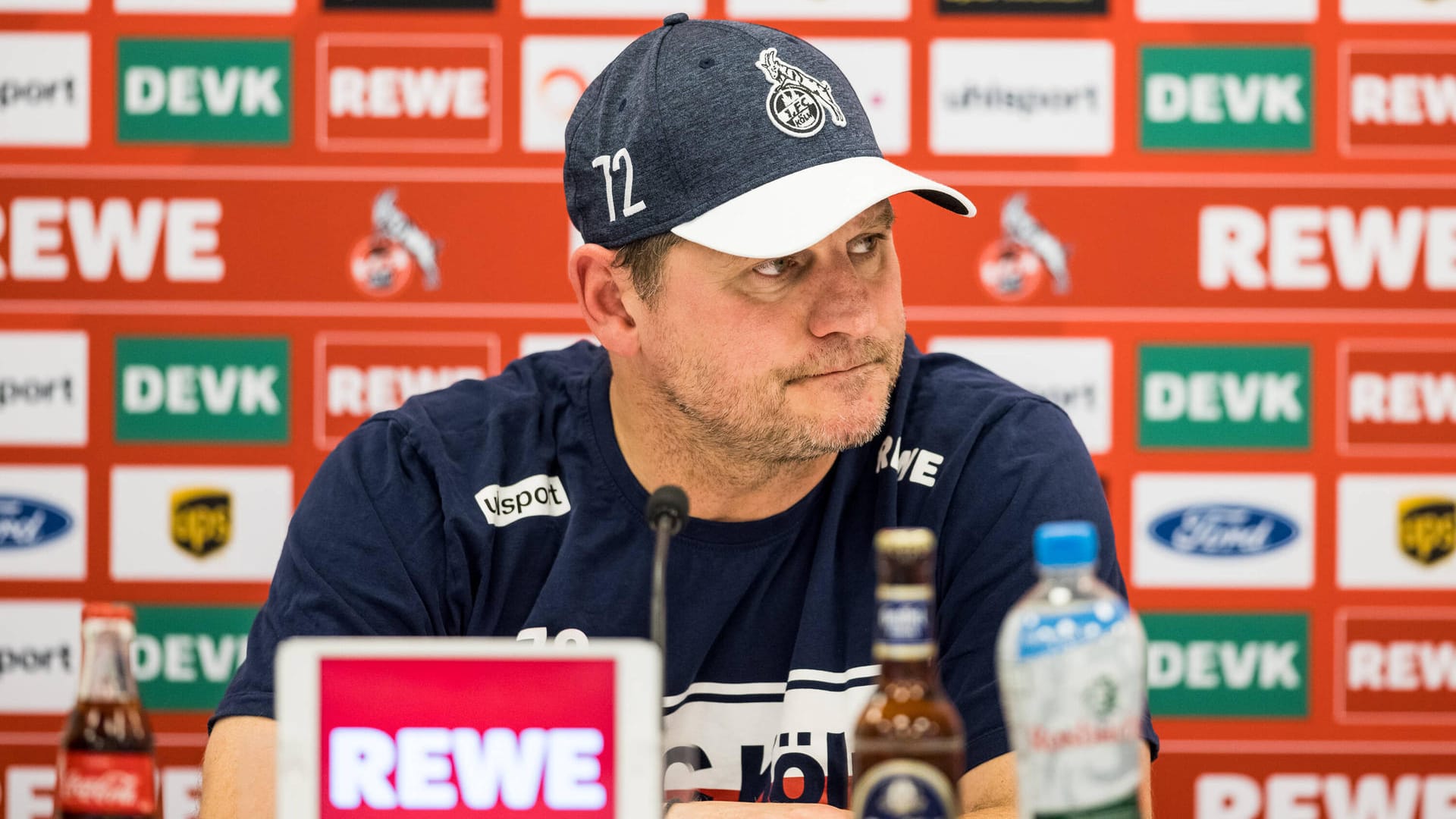 Steffen Baumgart bei der Pressekonferenz vor dem Spiel gegen den 1. FC Mainz 05: Er widersprach den Forderungen der Politik.