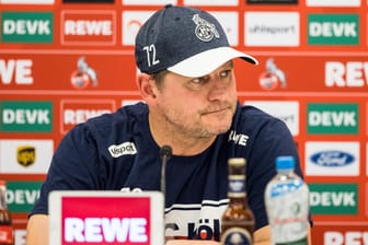 Steffen Baumgart bei der Pressekonferenz vor dem Spiel gegen den 1. FC Mainz 05: Er widersprach den Forderungen der Politik.
