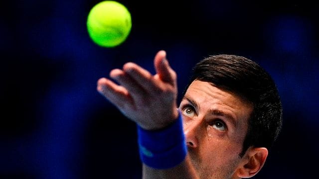 Gegen Novak Djokovic hilft nach Ansicht von Alexander Zverevs Bruder nur "anti-perfektes" Tennis.