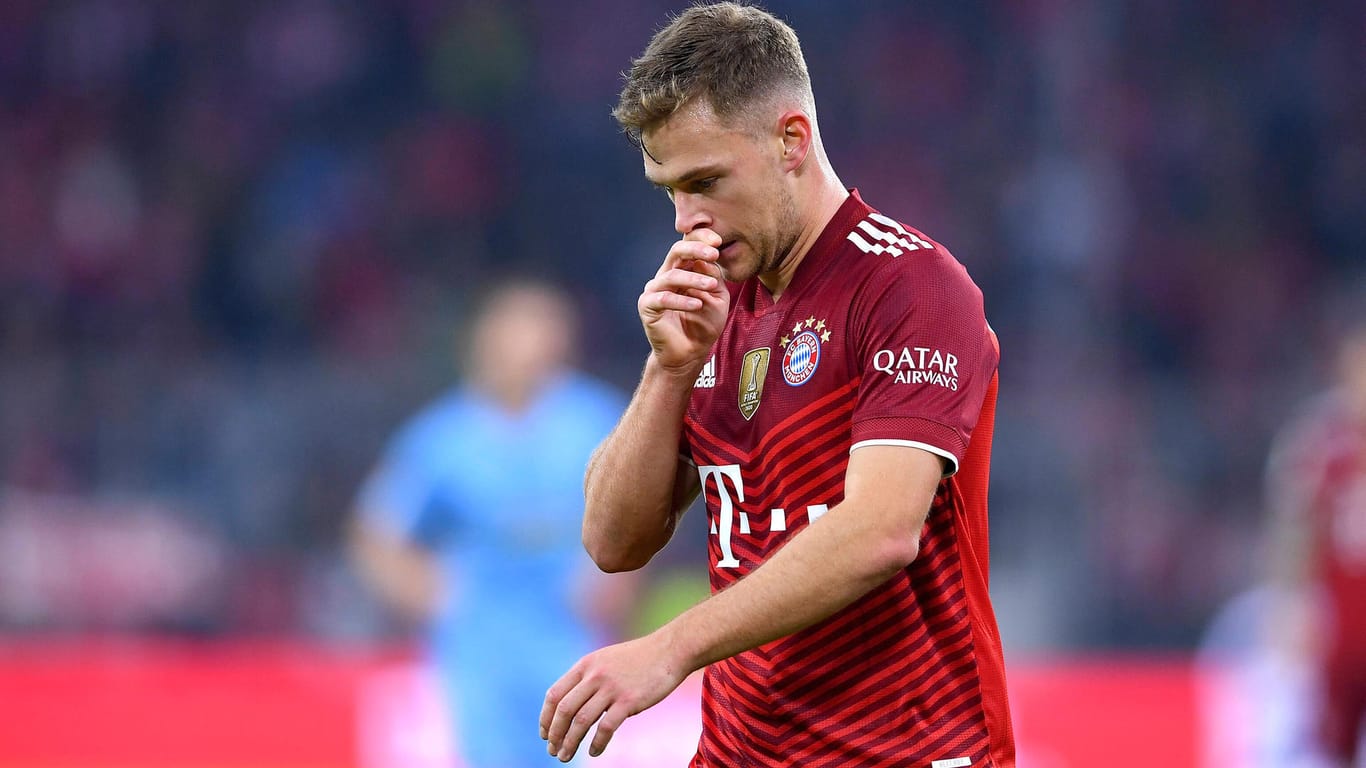 Bayern-Star Kimmich: Der Mittelfeldspieler muss nun wohl auch finanzielle Konsequenzen seiner Impfweigerung hinnehmen.