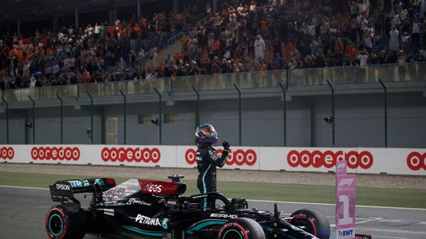 Favorit im Premierenrennen von Katar: Der Brite Lewis Hamilton von Mercedes.