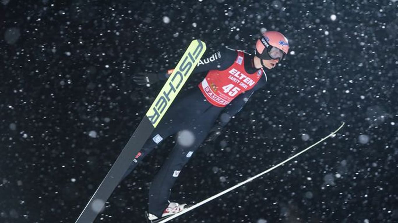Lässt Skispringer Karl Geiger den zweiten Sieg folgen?.