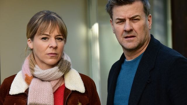 Harald Neuhauser (Marcus Mittermeier) und Angelika Flierl (Bernadette Heerwagen) ermitteln im Kleingarten-Milieu.