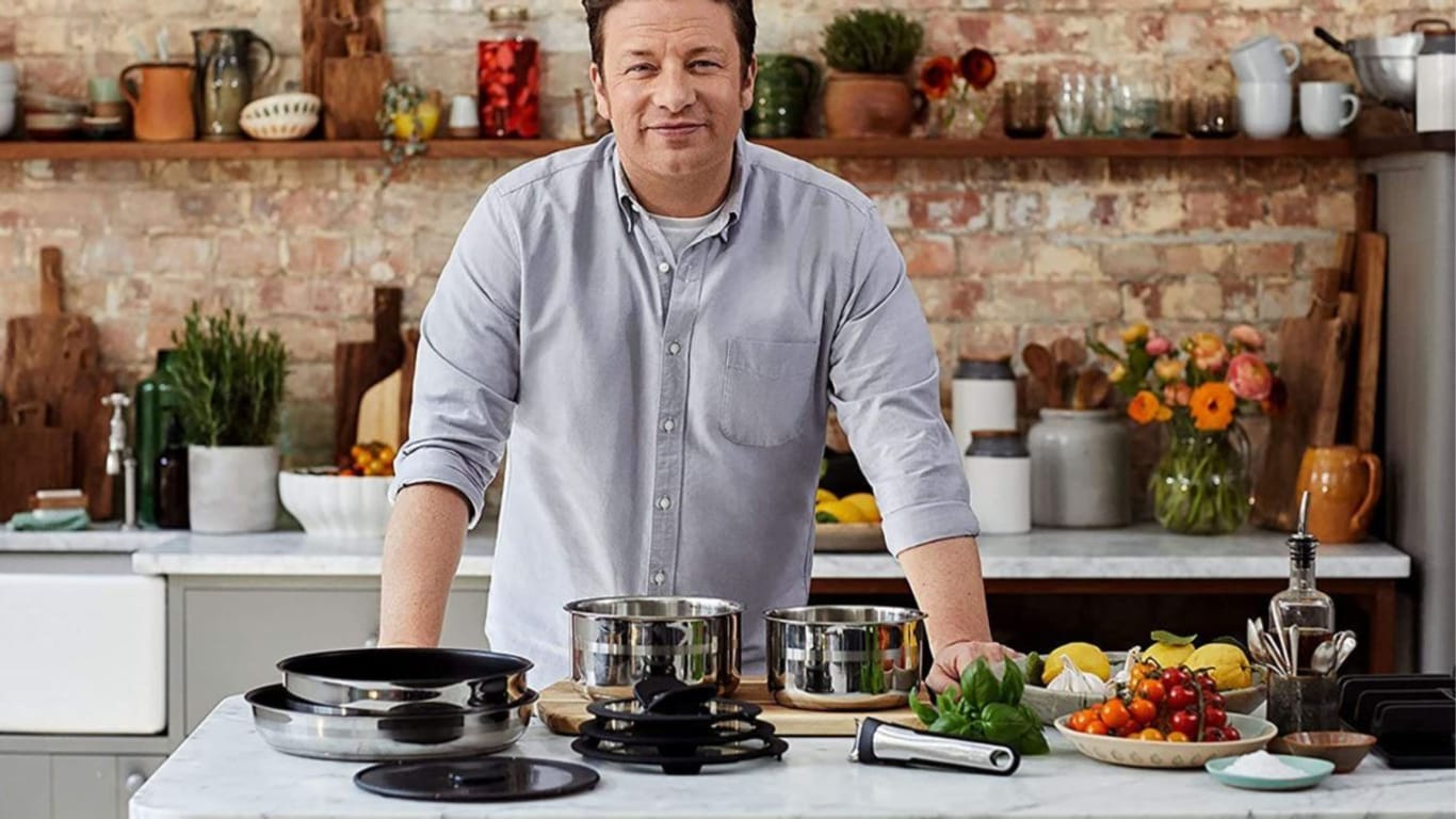 Am Black Friday Weekend von Amazon erhalten Sie unter anderem Tefal-Pfannen von Jamie Oliver zu Tiefstpreisen.
