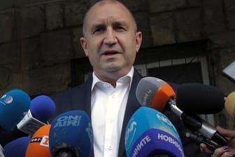 Rumen Radev: Der Präsident von Bulgarien hat die Stichwahl für sich entschieden.