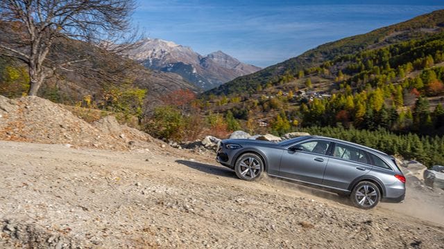 Ausflug abseits des Asphalts: Etwas handfester darf es für das C-Klasse T-Modell von Mercedes in der Variante All-Terrain durchaus zugehen.