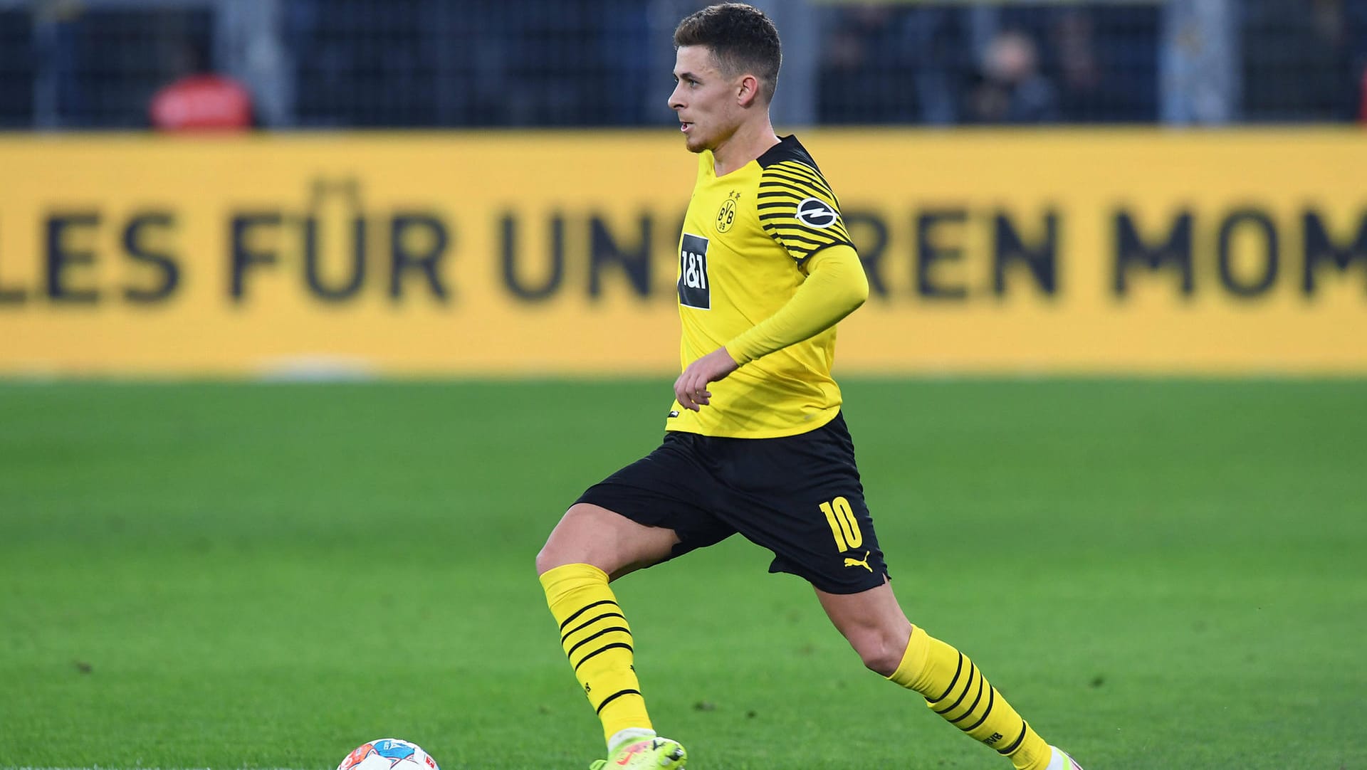 Thorgan Hazard: Der BVB-Spieler ist positiv auf das Coronavirus getestet worden. Thorgan Hazard: Der BVB-Spieler ist positiv auf das Coronavirus getestet worden.