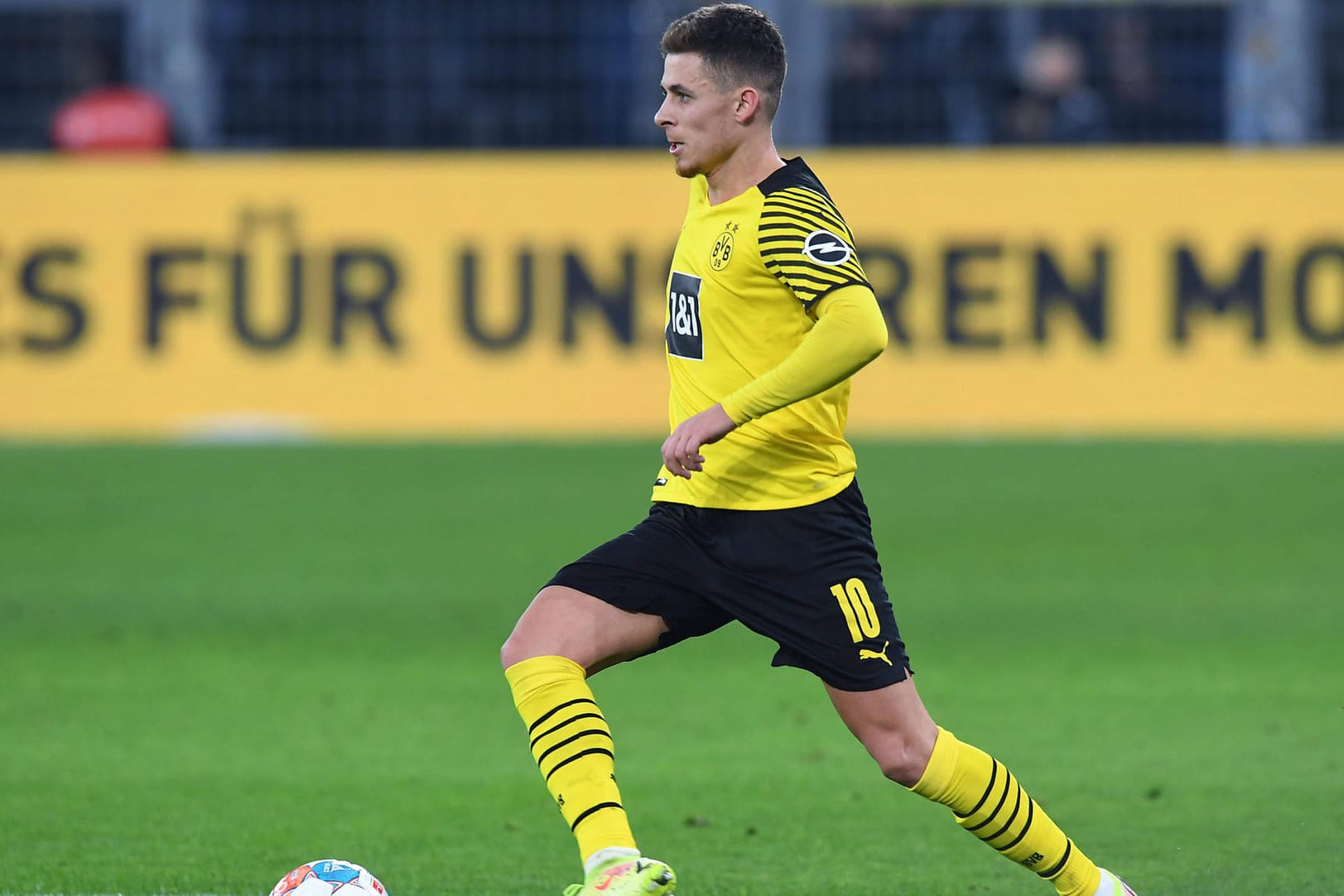 Thorgan Hazard: Der BVB-Spieler ist positiv auf das Coronavirus getestet worden.