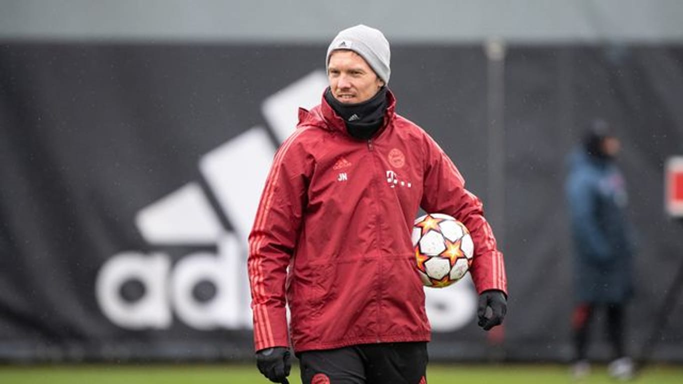Bayern-Trainer Julian Nagelsmann muss mit einem dezimierten Kader arbeiten.