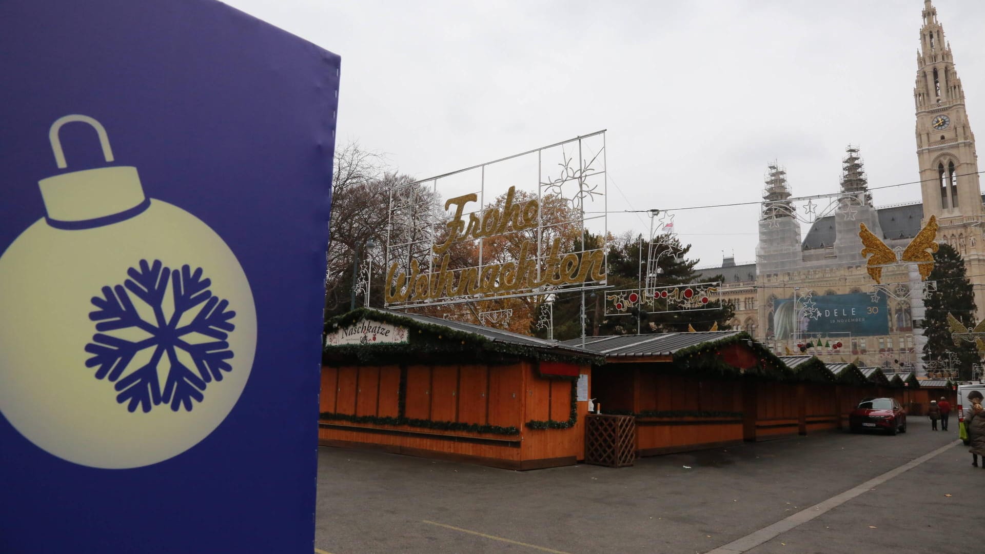 Der Christkindlmarkt in Wien bleibt dicht: In Österreich hat am Montag der vierte Lockdown begonnen. Der Christkindlmarkt in Wien bleibt dicht: In Österreich hat am Montag der vierte Lockdown begonnen.