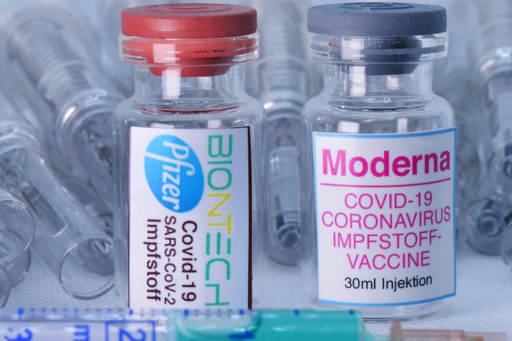 Vakzin von Biontech und Moderna: Für den Booster sollen nur noch mRNA-Impfstoffe verwendet werden.