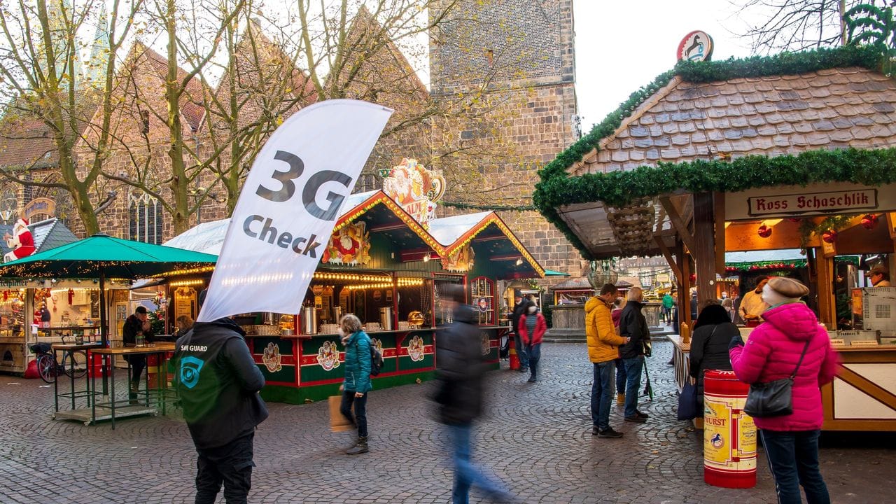 Mobile 3G-Kontrollen auf dem Weihnachtsmarkt in Bremen.