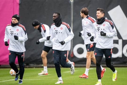 Abschlusstraining des FC Bayern auf dem Vereinsgelände vor dem Abflug zum Gruppenspiel bei Dynamo Kiew.