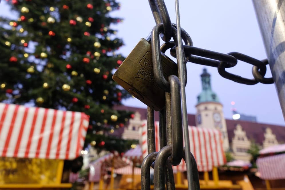 Der Weihnachtsmarkt in Leipzig ist abgeriegelt: Wegen des Teil-Lockdowns in Sachsen findet der Markt nicht statt.