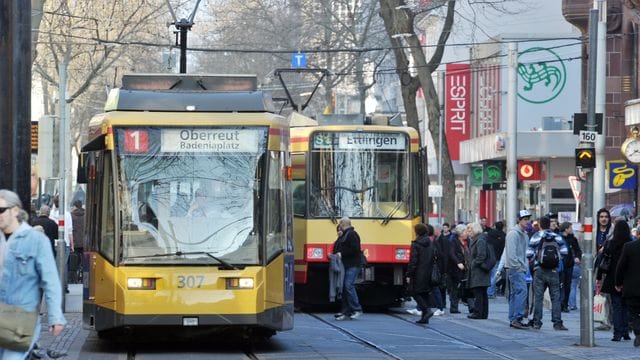 Straßenbahnen in der Karlsruher Innenstadt