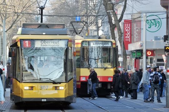 Straßenbahnen in der Karlsruher Innenstadt