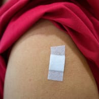 Corona-Impfung: Der Bund hat die Gesetzgebungskompetenz dafür, eine Impfpflicht einzuführen.