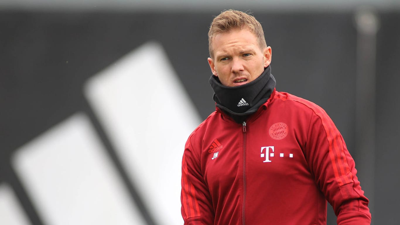 Julian Nagelsmann: Der Bayern-Coach hat sich besorgt zum Corona-Chaos bei den Münchnern geäußert.