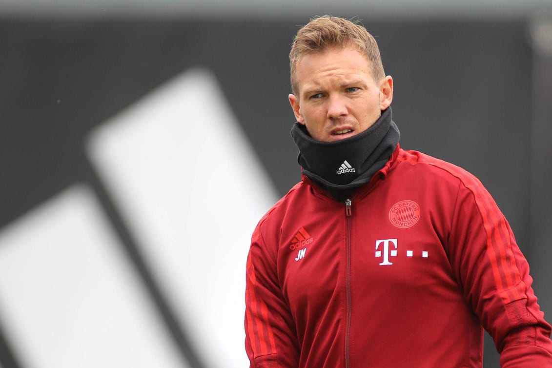 Julian Nagelsmann: Der Bayern-Coach hat sich besorgt zum Corona-Chaos bei den Münchnern geäußert.