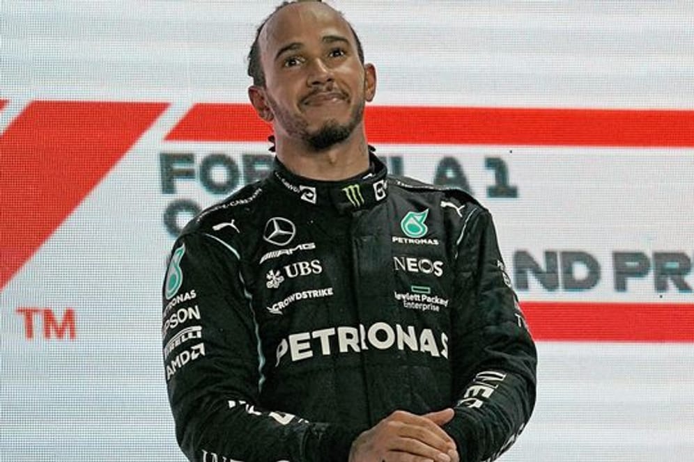 Mercedes-Pilot Lewis Hamilton ist mit seinen Leistungen zufrieden.