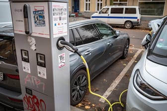 Elektroautos in Berlin: Die Stromer-Dichte in der Hauptstadt liegt ungefähr auf Bundesdurchschnitt.