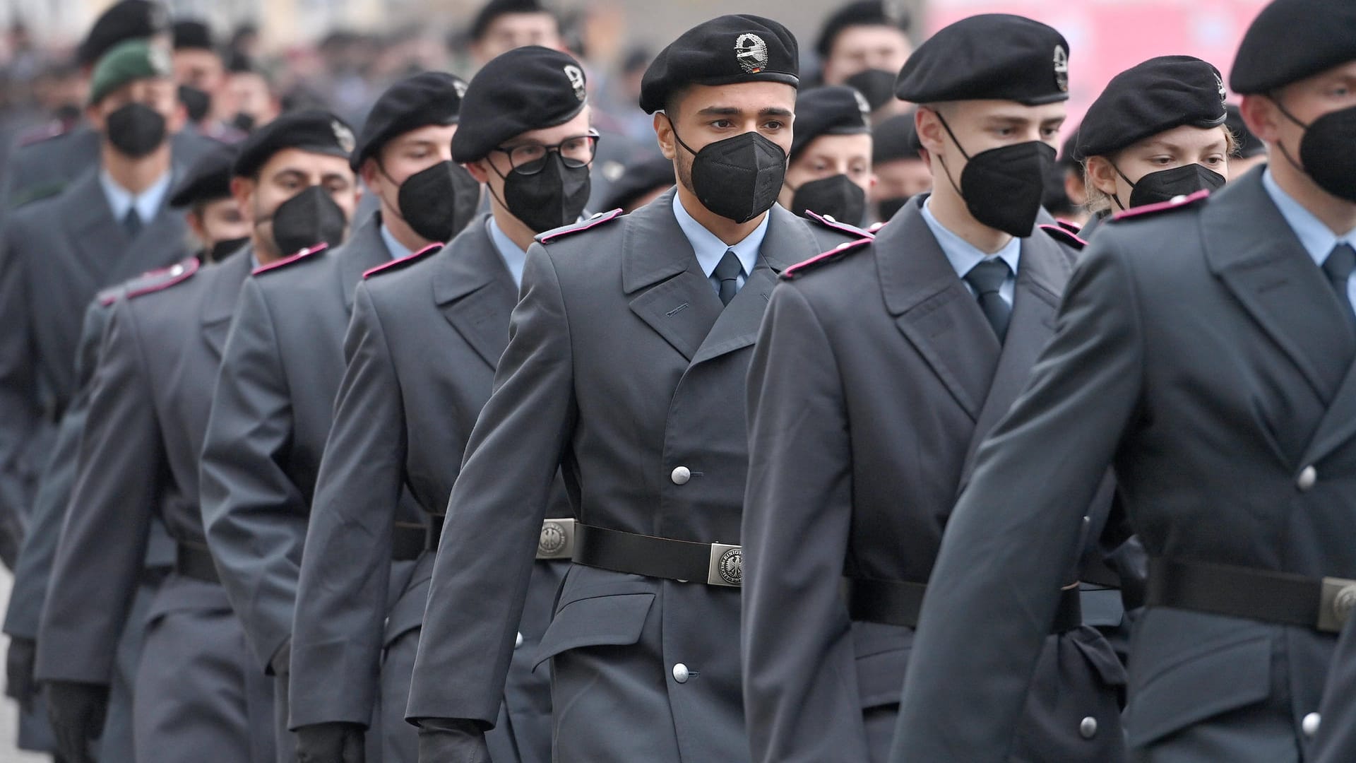 Soldaten der Bundeswehr: Sie müssen eine Impfung gegen das Coronavirus künftig dulden.