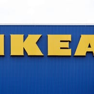 Ikea-Logo: Das schwedische Unternehmen setzt sich für Nachhaltigkeit ein.