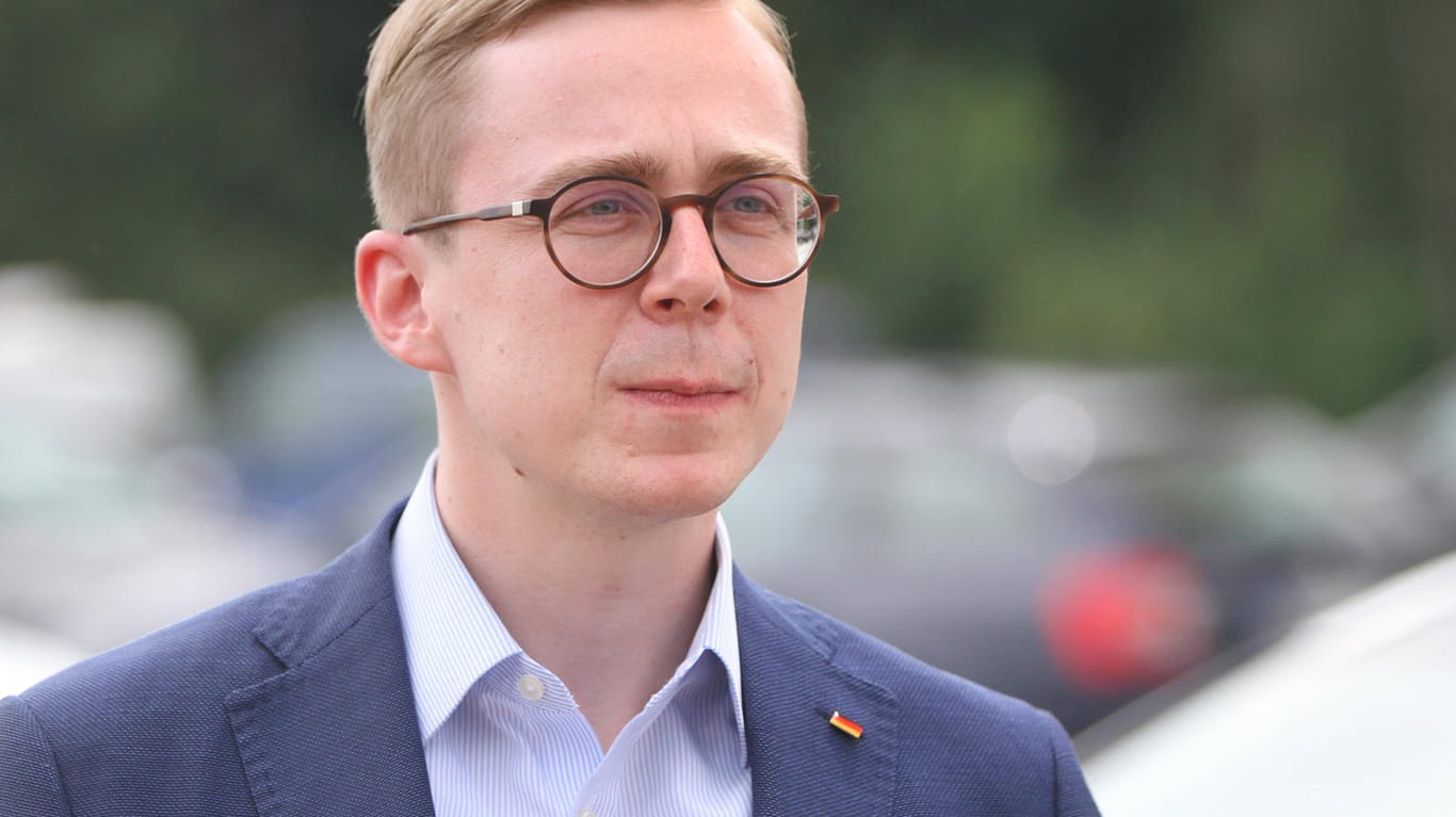 Philipp Amthor: Der CDU-Politiker hatte gegen das auferlegte Bußgeld zunächst Widerspruch eingelegt, weshalb es zur Verhandlung gekommen war.