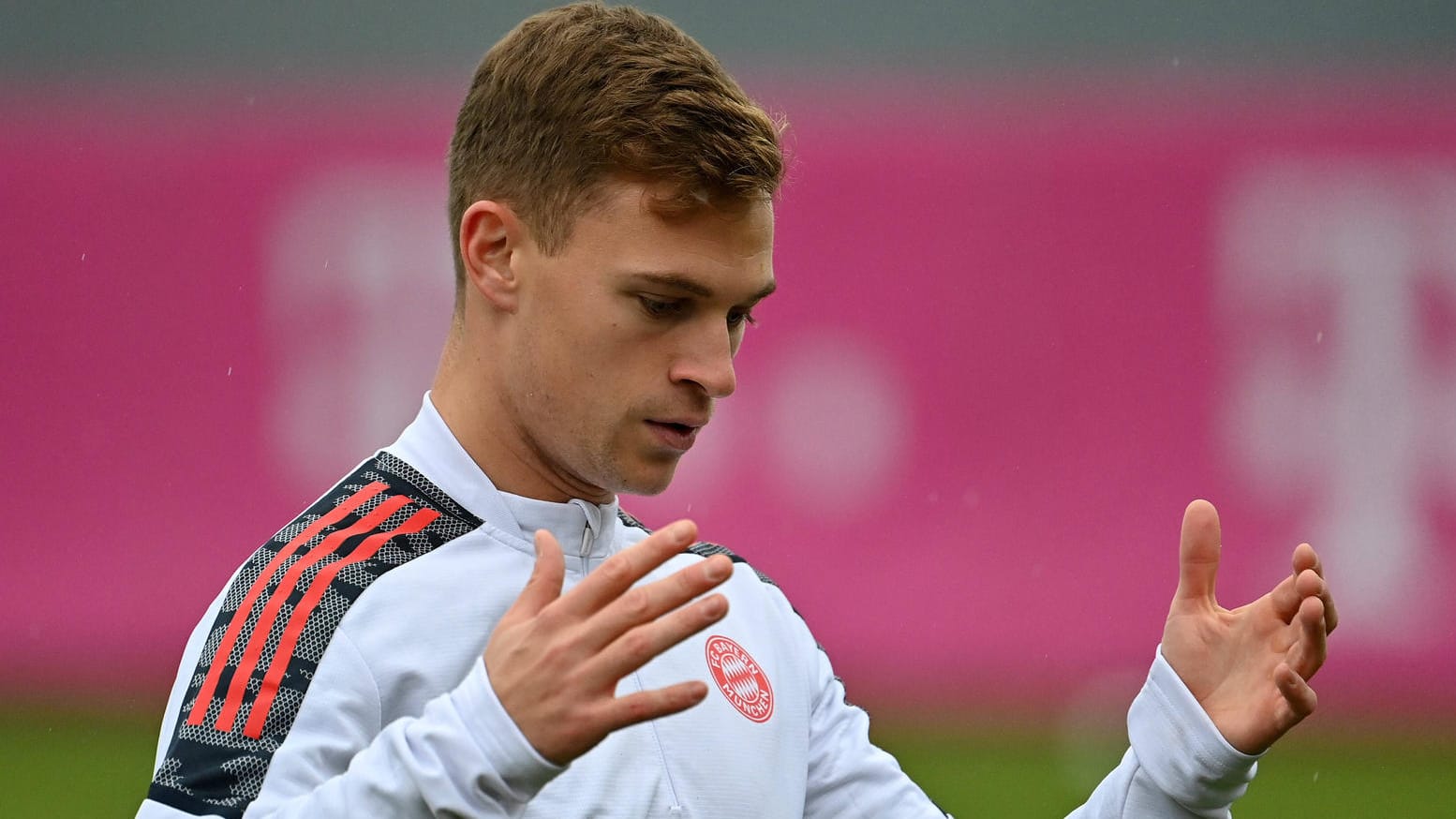 Joshua Kimmich: Nun hat sich auch der ungeimpfte Bayern-Star mit dem Coronavirus infiziert.