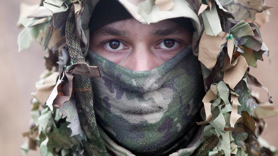 Soldat bei einer Militärübungen in Russland.