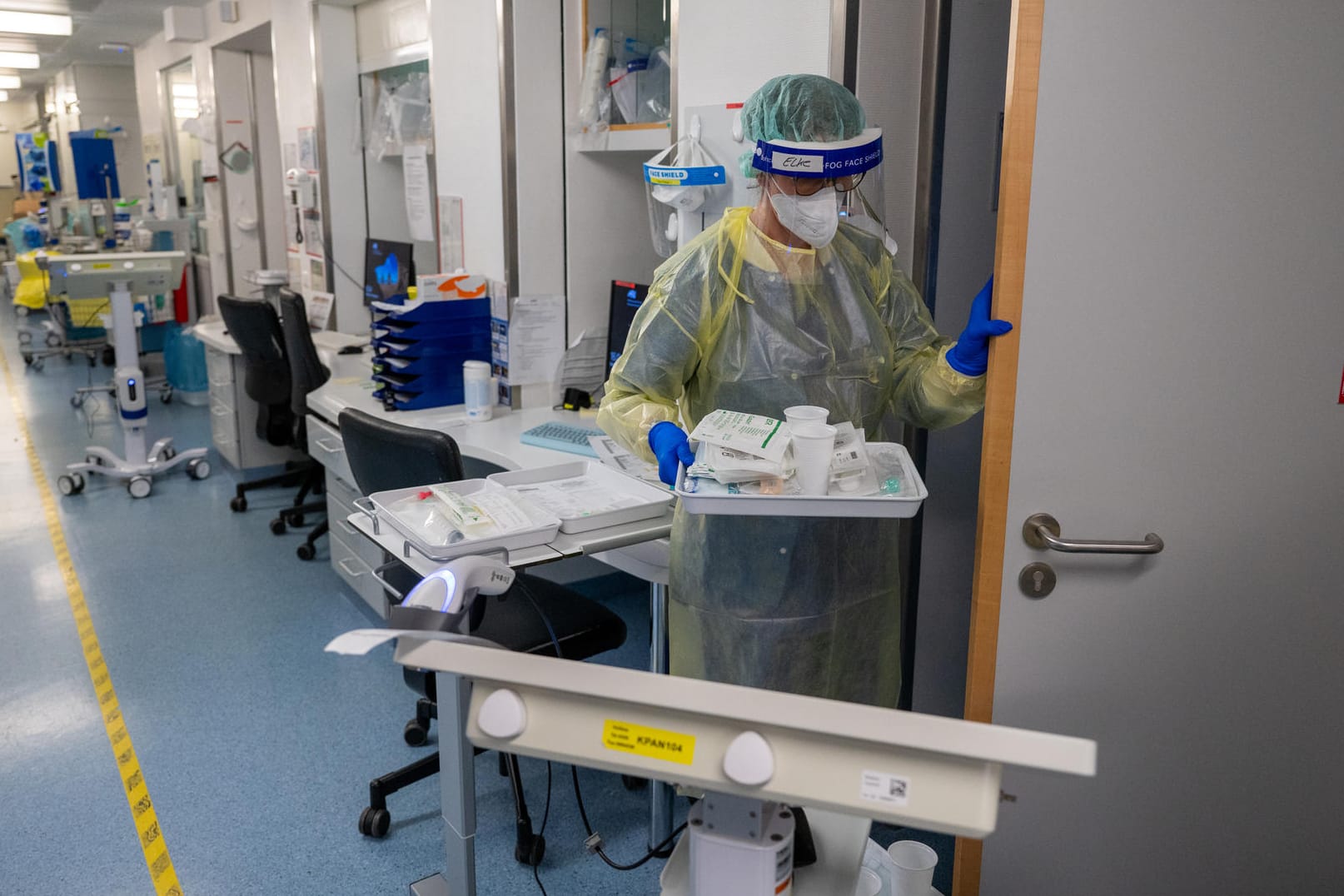 Ein Krankenhaus in München: Bayerische Kliniken geraten im Kampf gegen die vierte Corona-Welle immer mehr unter Druck.